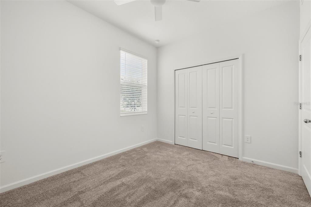 出租: $2,400 (4 贝兹, 3 浴室, 2150 平方英尺)