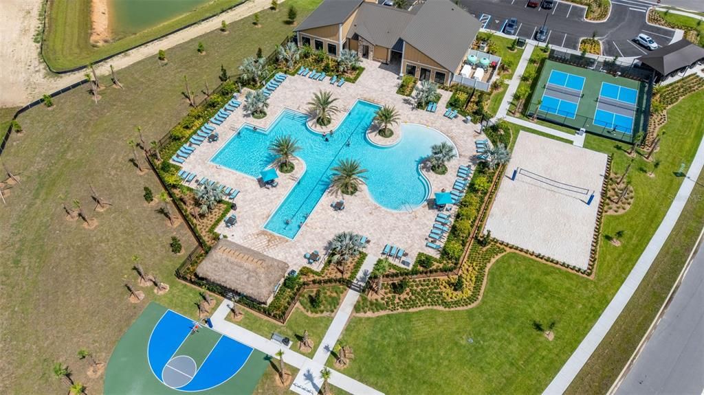 出租: $2,400 (4 贝兹, 3 浴室, 2150 平方英尺)