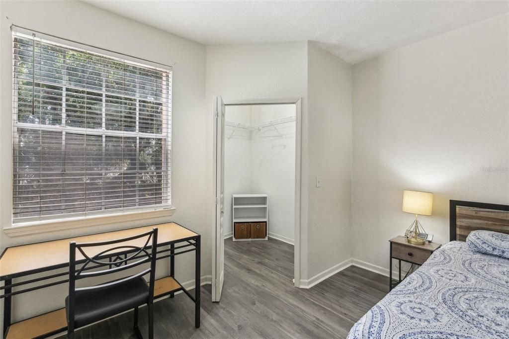 For Sale: $179,000 (2 beds, 2 baths, 1032 Square Feet)