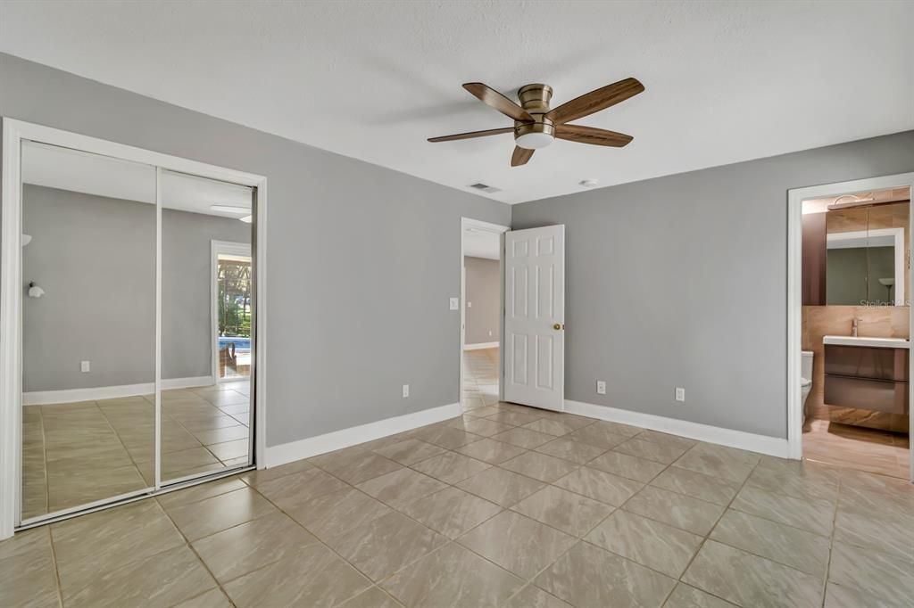 For Sale: $985,000 (4 beds, 3 baths, 2433 Square Feet)