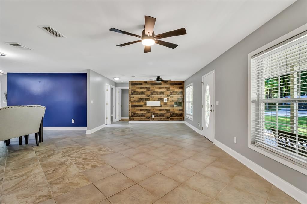 For Sale: $985,000 (4 beds, 3 baths, 2433 Square Feet)