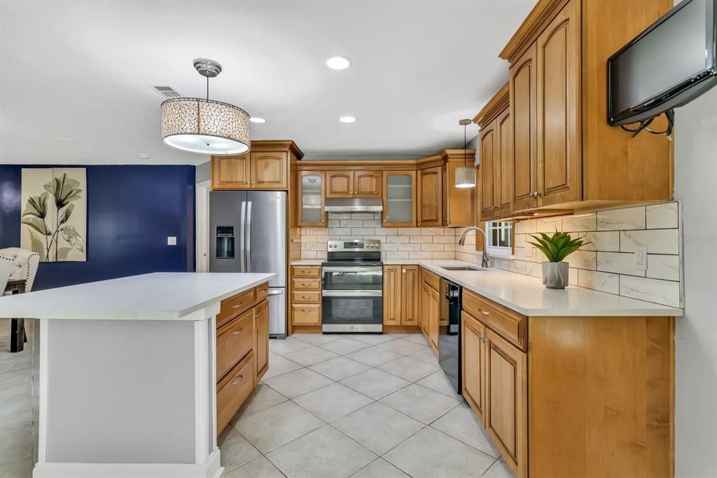 For Sale: $985,000 (4 beds, 3 baths, 2433 Square Feet)