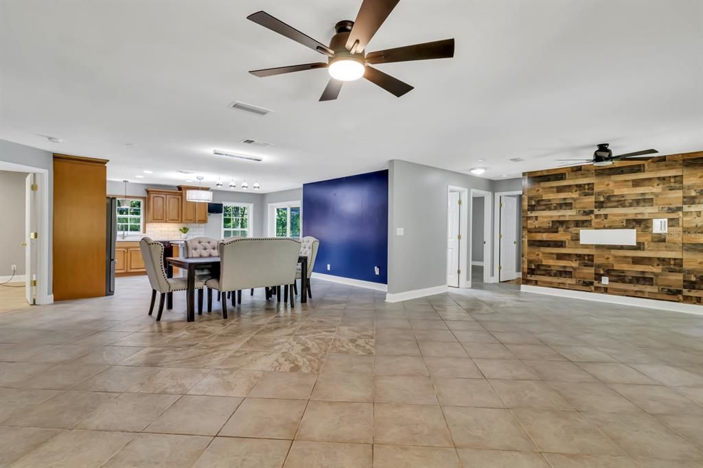 For Sale: $985,000 (4 beds, 3 baths, 2433 Square Feet)