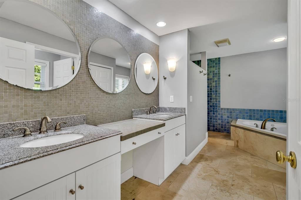 For Sale: $985,000 (4 beds, 3 baths, 2433 Square Feet)