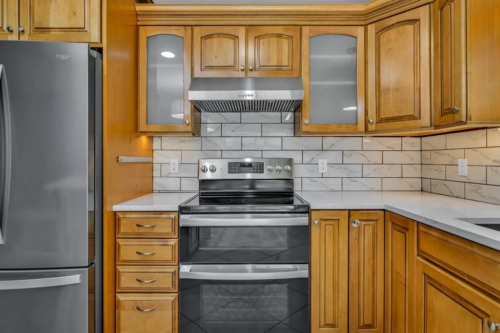 For Sale: $985,000 (4 beds, 3 baths, 2433 Square Feet)