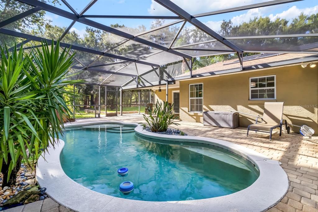 For Sale: $985,000 (4 beds, 3 baths, 2433 Square Feet)