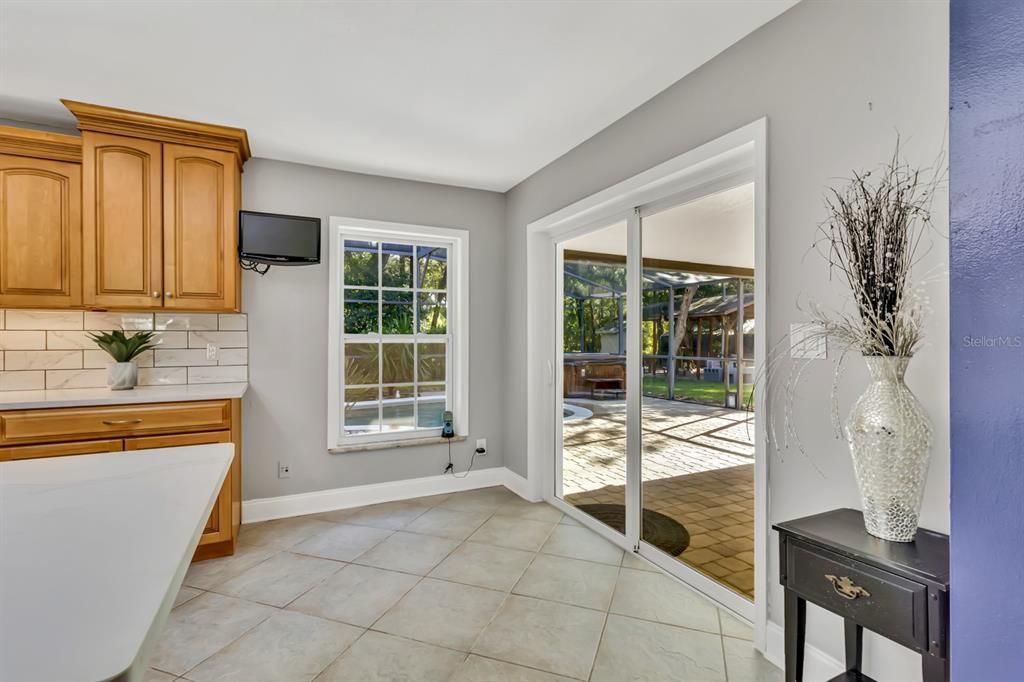 For Sale: $985,000 (4 beds, 3 baths, 2433 Square Feet)