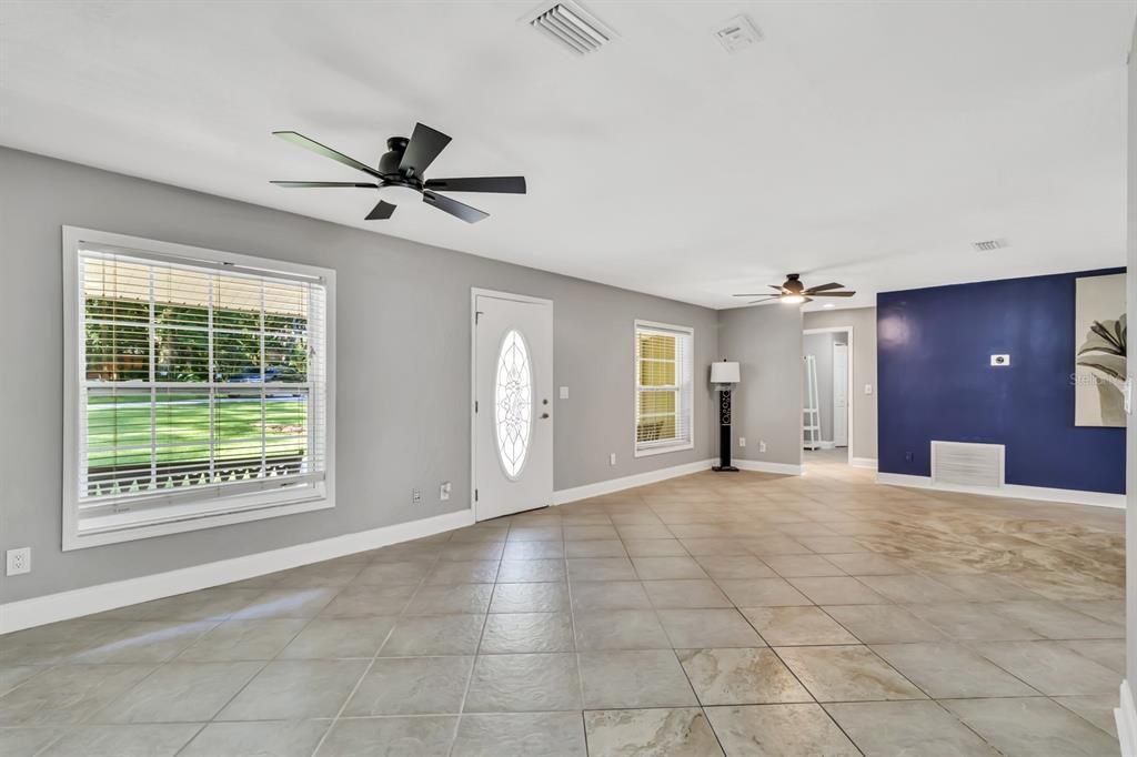 For Sale: $985,000 (4 beds, 3 baths, 2433 Square Feet)