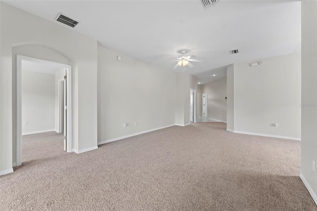 Active With Contract: $329,000 (3 beds, 2 baths, 1513 Square Feet)