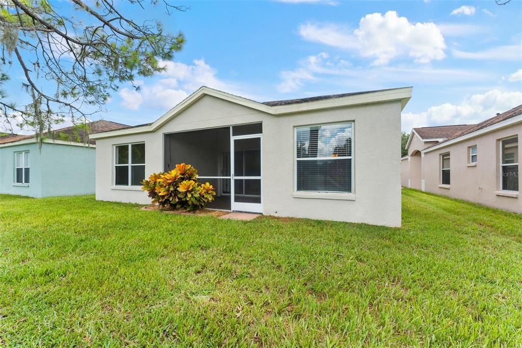 Active With Contract: $329,000 (3 beds, 2 baths, 1513 Square Feet)