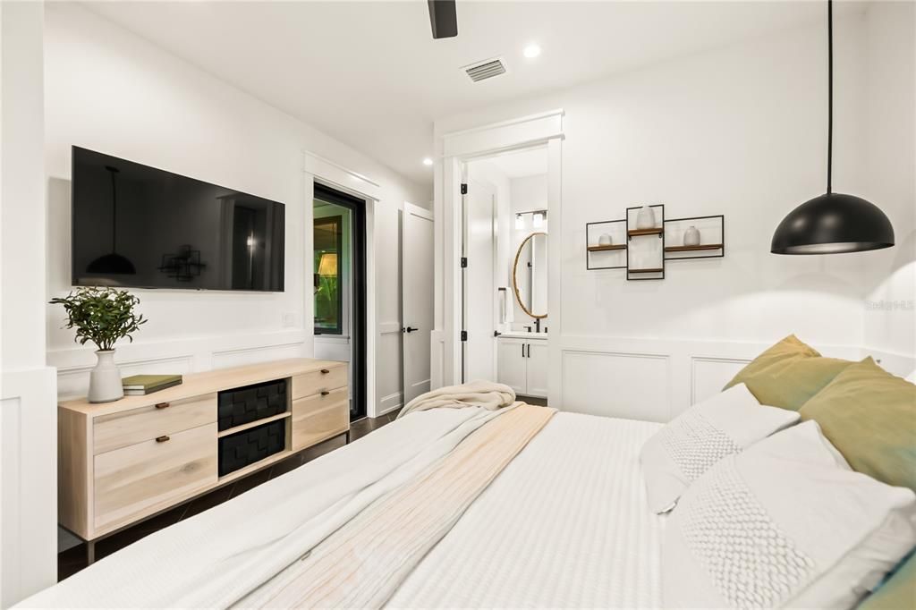 For Sale: $7,500,000 (6 beds, 6 baths, 6500 Square Feet)