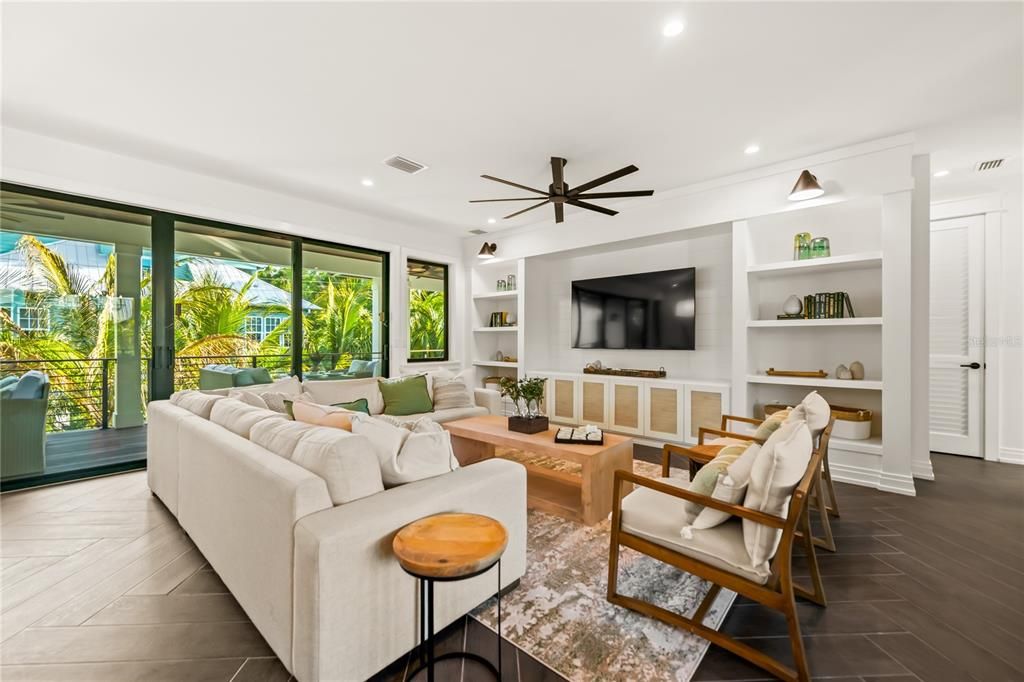 For Sale: $7,500,000 (6 beds, 6 baths, 6500 Square Feet)