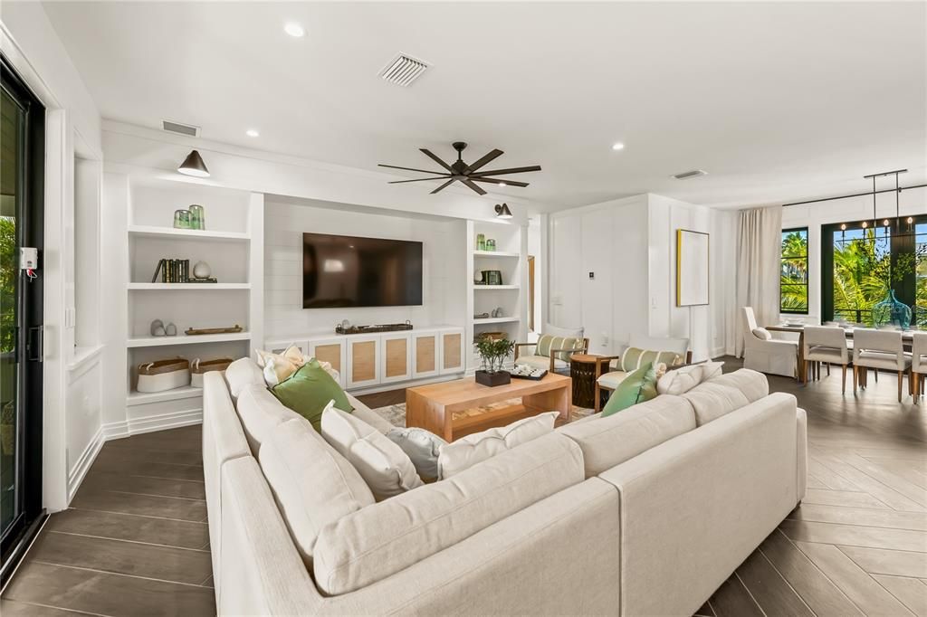 For Sale: $7,500,000 (6 beds, 6 baths, 6500 Square Feet)