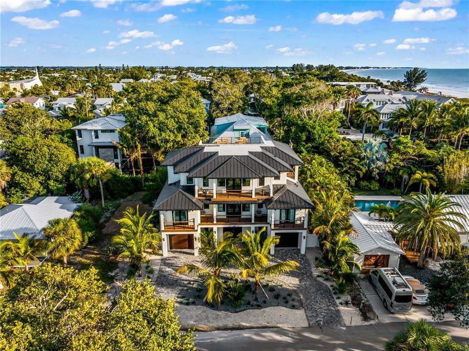 For Sale: $7,500,000 (6 beds, 6 baths, 6500 Square Feet)