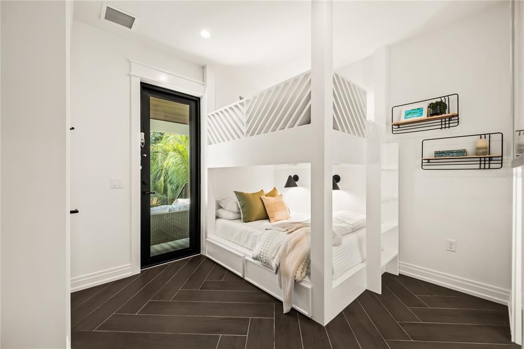 For Sale: $7,500,000 (6 beds, 6 baths, 6500 Square Feet)