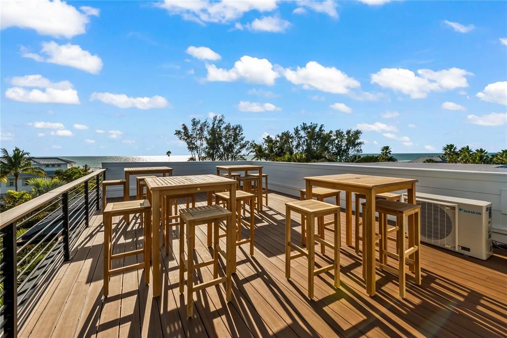 For Sale: $7,500,000 (6 beds, 6 baths, 6500 Square Feet)