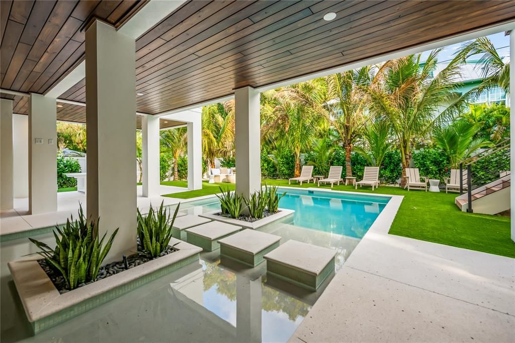 For Sale: $7,500,000 (6 beds, 6 baths, 6500 Square Feet)