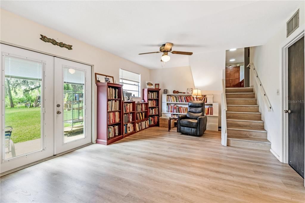 На продажу: $455,000 (3 спален, 2 ванн, 1570 Квадратных фут)