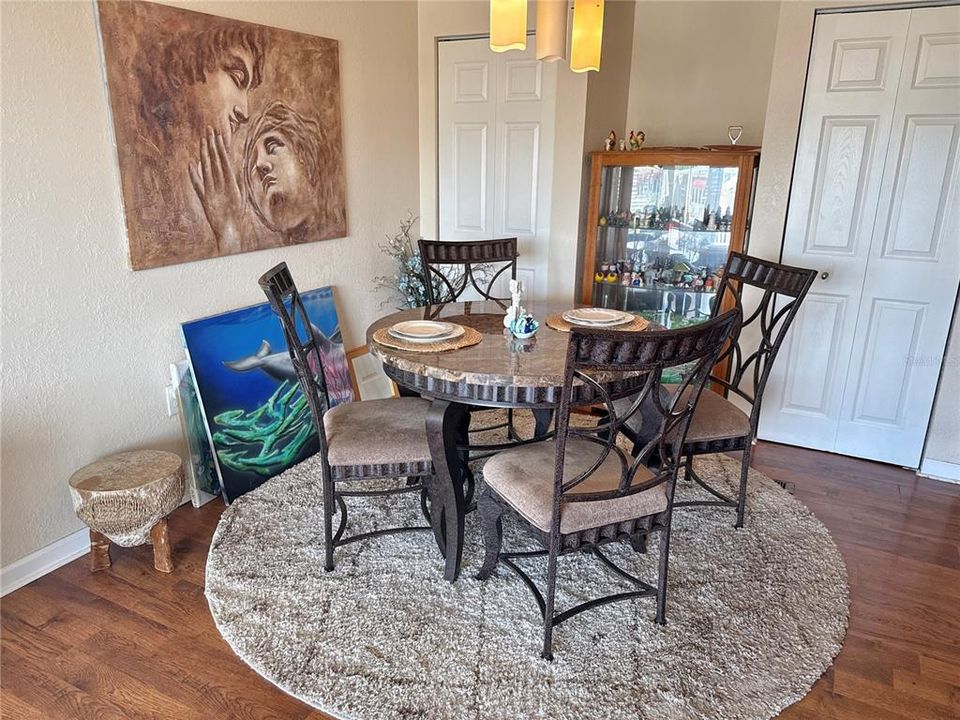 For Sale: $85,000 (2 beds, 1 baths, 1088 Square Feet)