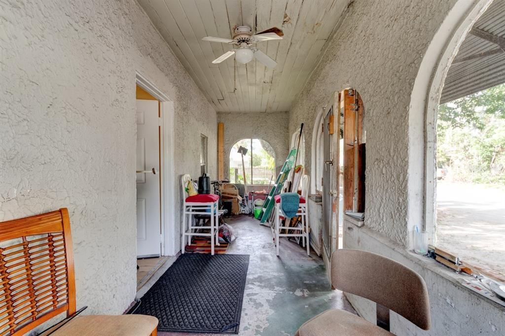 待售: $199,000 (4 贝兹, 0 浴室, 2132 平方英尺)