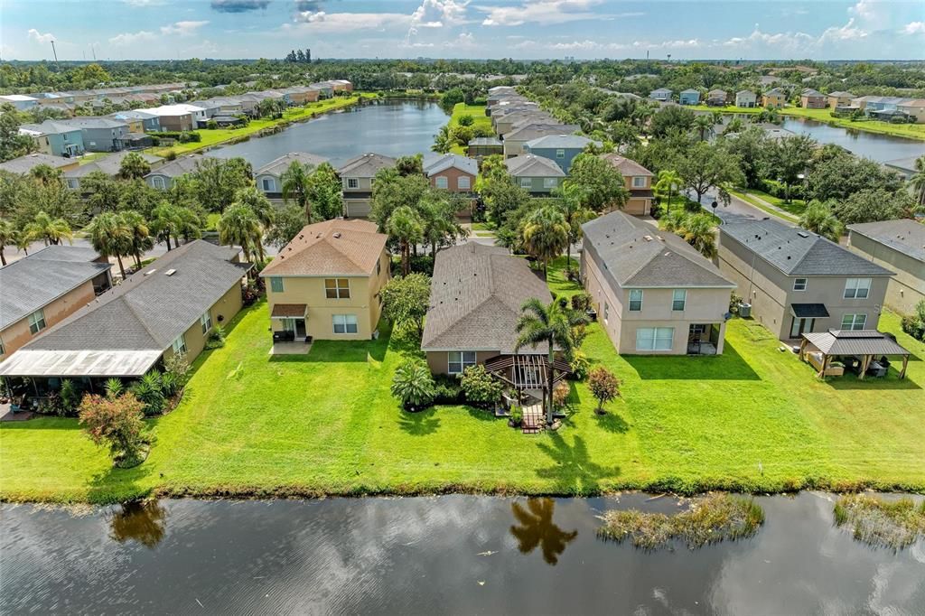 Под контрактом: $379,500 (2 спален, 2 ванн, 1603 Квадратных фут)