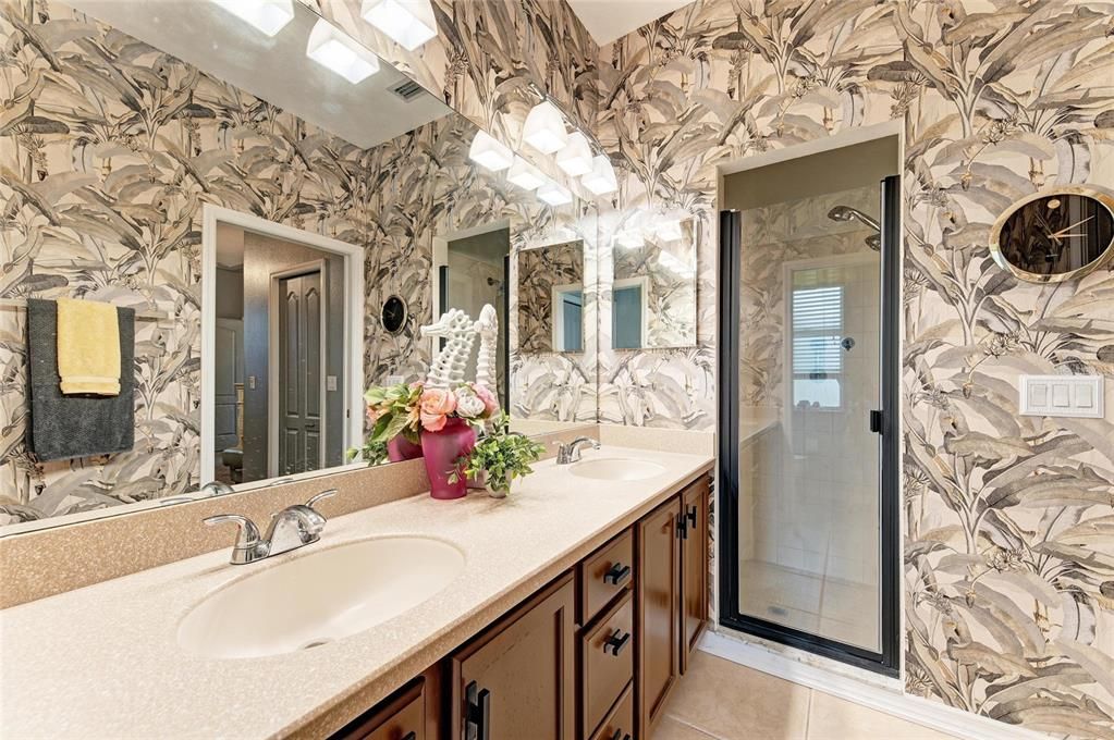 Под контрактом: $379,500 (2 спален, 2 ванн, 1603 Квадратных фут)