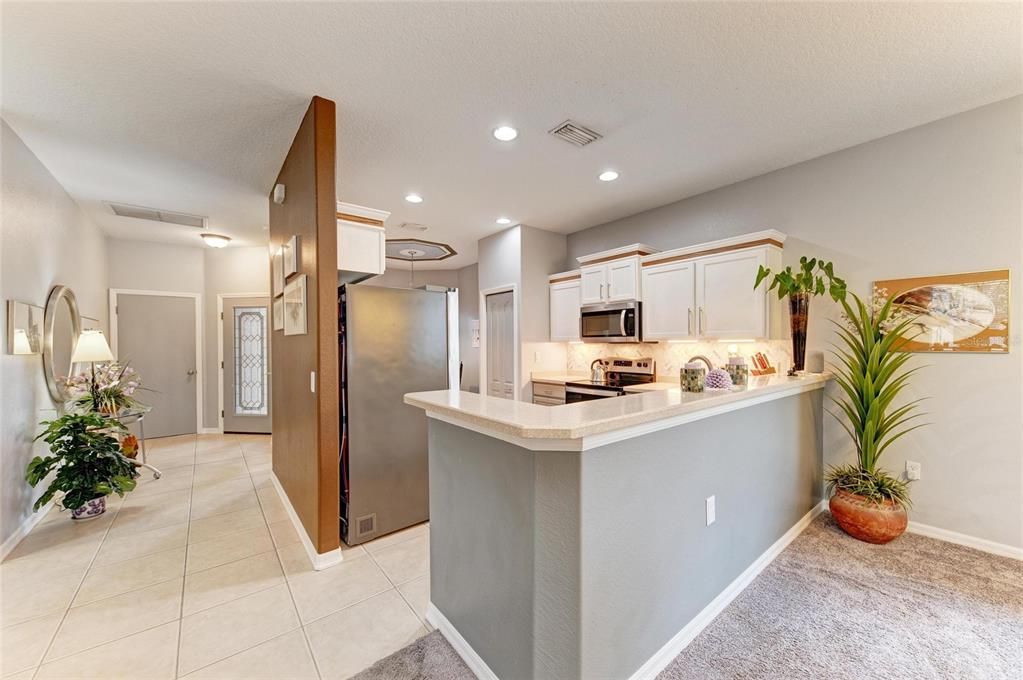 Под контрактом: $379,500 (2 спален, 2 ванн, 1603 Квадратных фут)