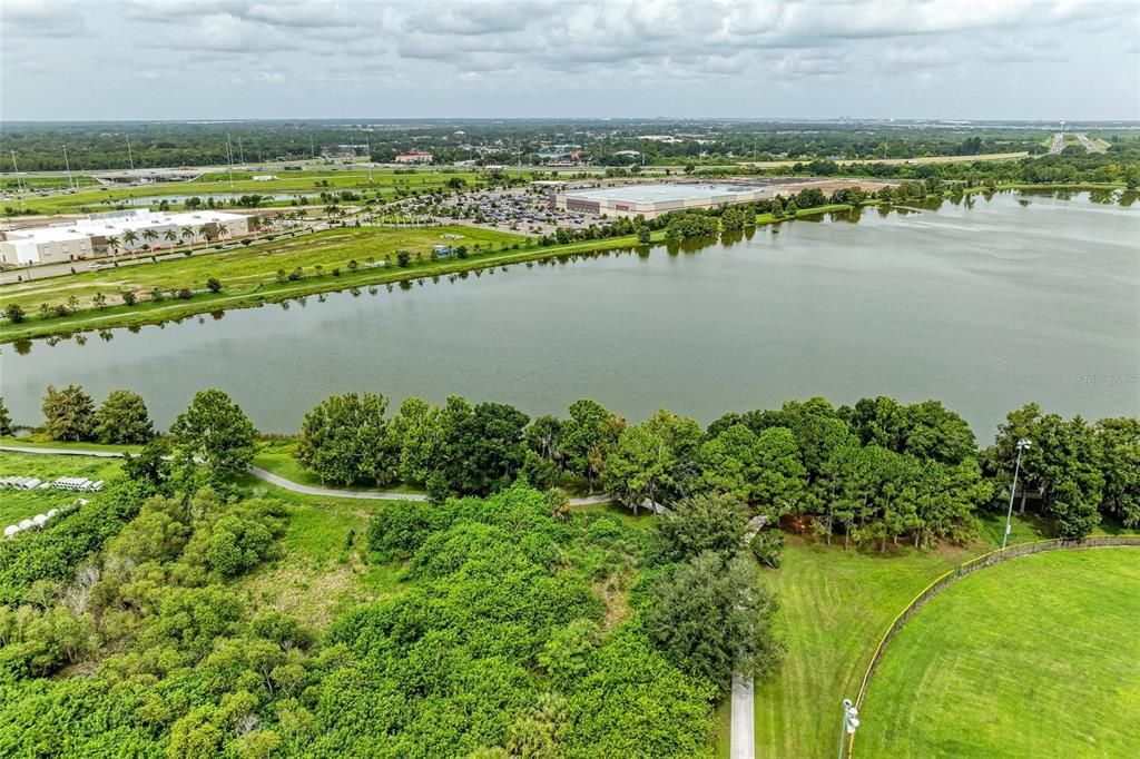 Под контрактом: $379,500 (2 спален, 2 ванн, 1603 Квадратных фут)