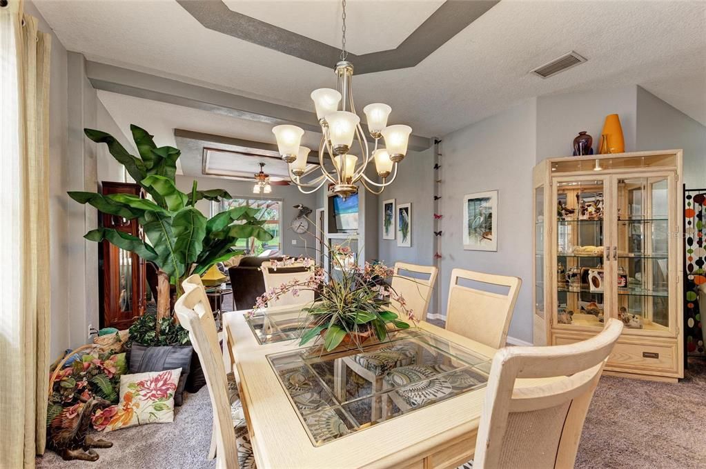 Под контрактом: $379,500 (2 спален, 2 ванн, 1603 Квадратных фут)