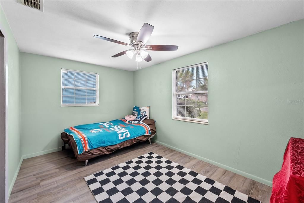 На продажу: $257,000 (3 спален, 2 ванн, 1291 Квадратных фут)