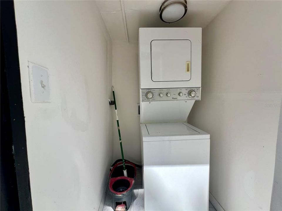 待售: $128,000 (2 贝兹, 2 浴室, 580 平方英尺)