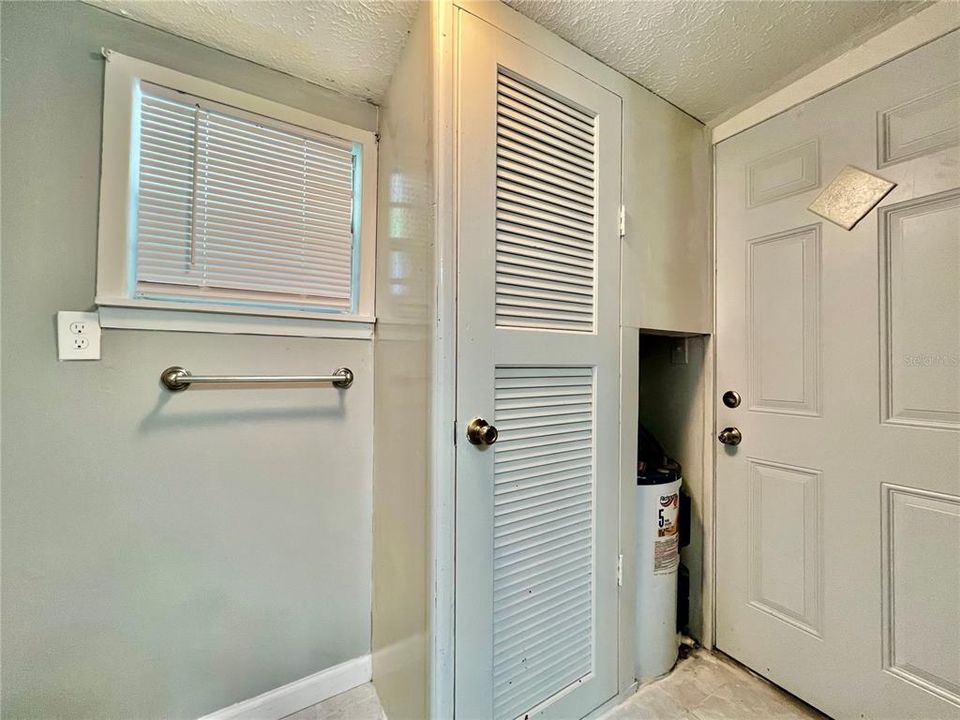 待售: $128,000 (2 贝兹, 2 浴室, 580 平方英尺)