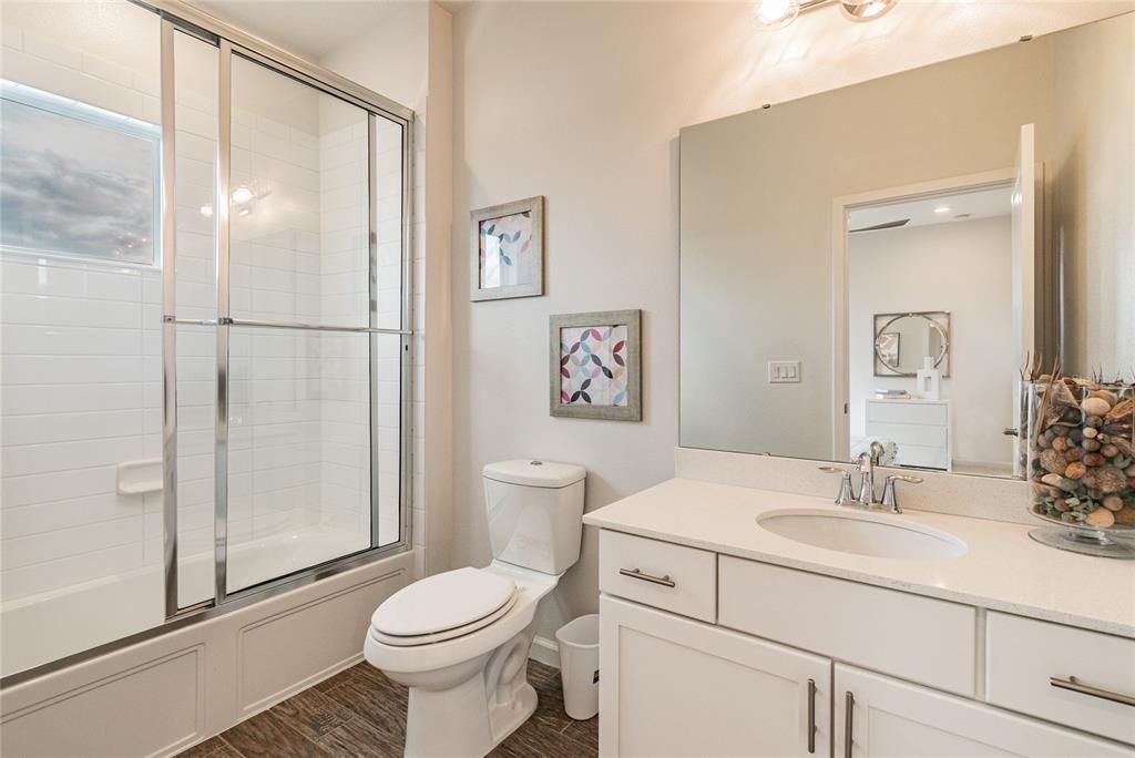 Activo con contrato: $815,000 (7 camas, 7 baños, 4014 Pies cuadrados)