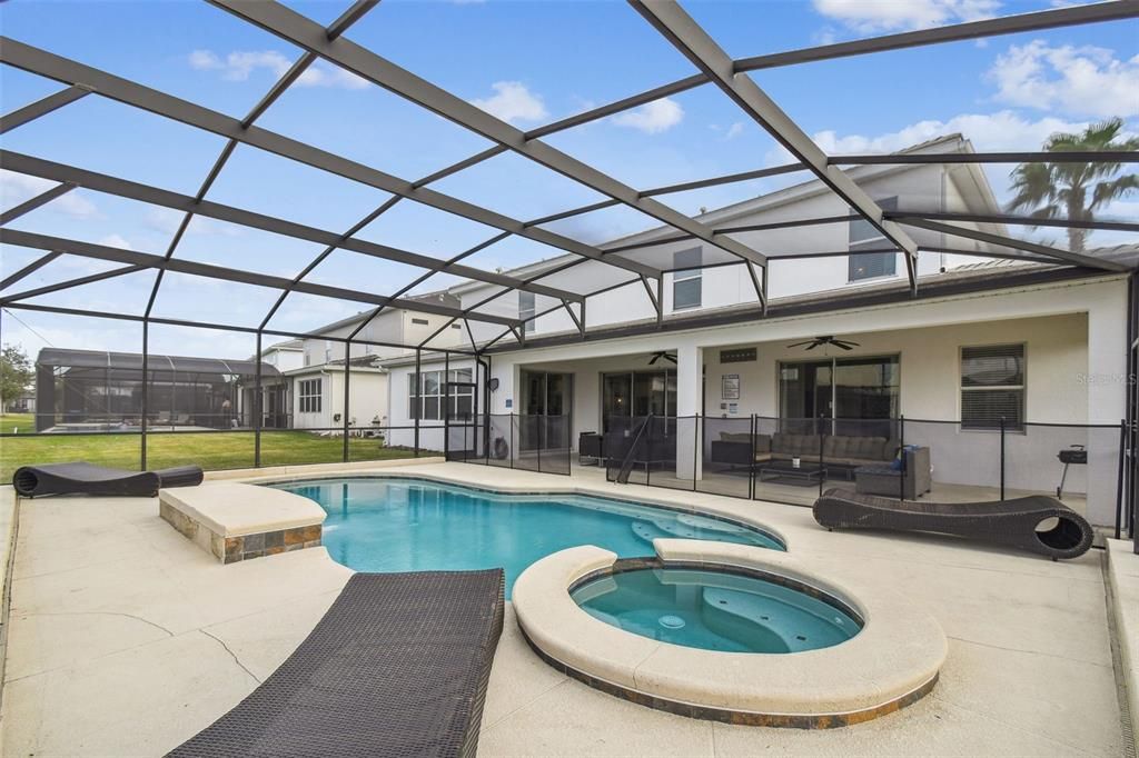 Activo con contrato: $815,000 (7 camas, 7 baños, 4014 Pies cuadrados)