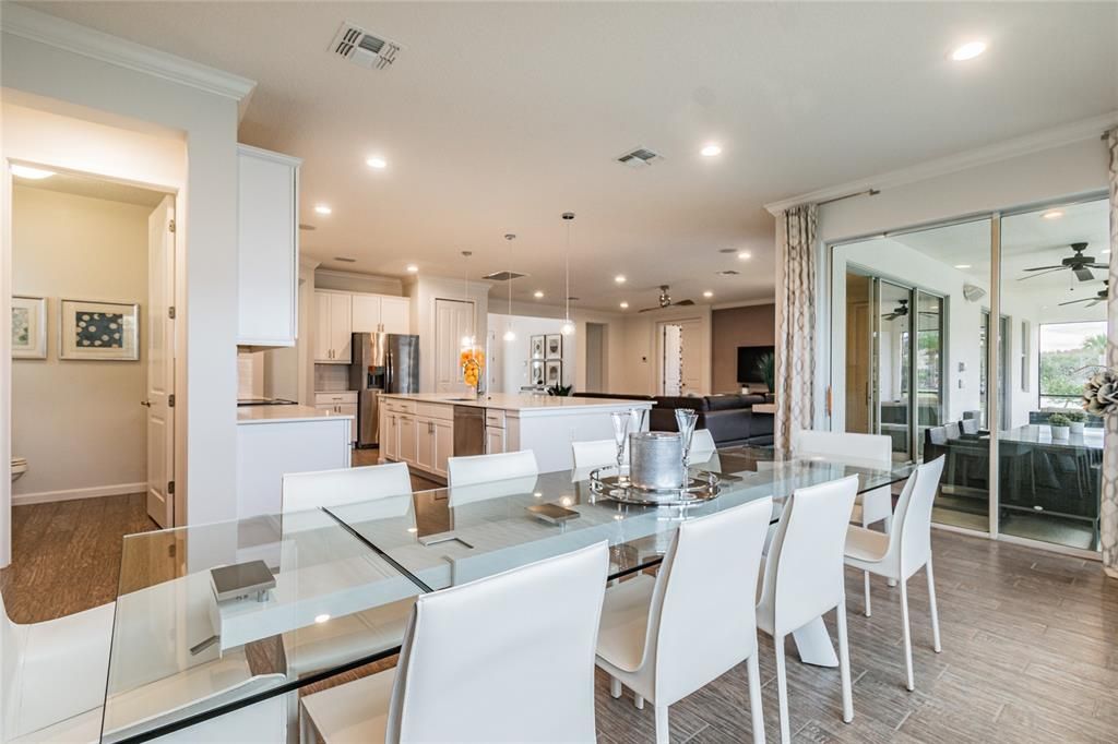 Activo con contrato: $815,000 (7 camas, 7 baños, 4014 Pies cuadrados)