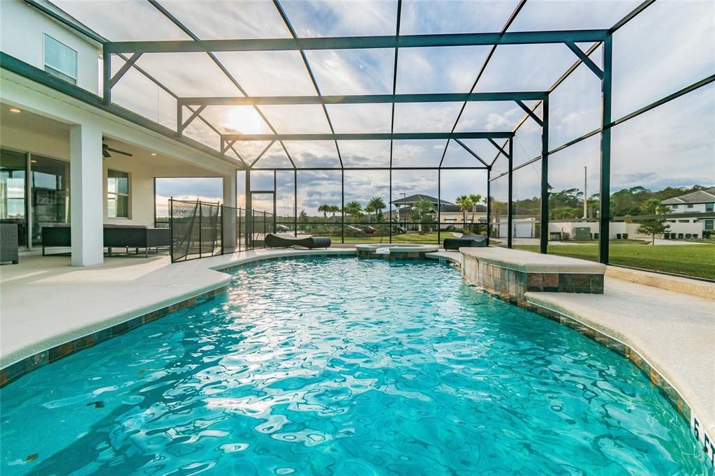 Activo con contrato: $815,000 (7 camas, 7 baños, 4014 Pies cuadrados)