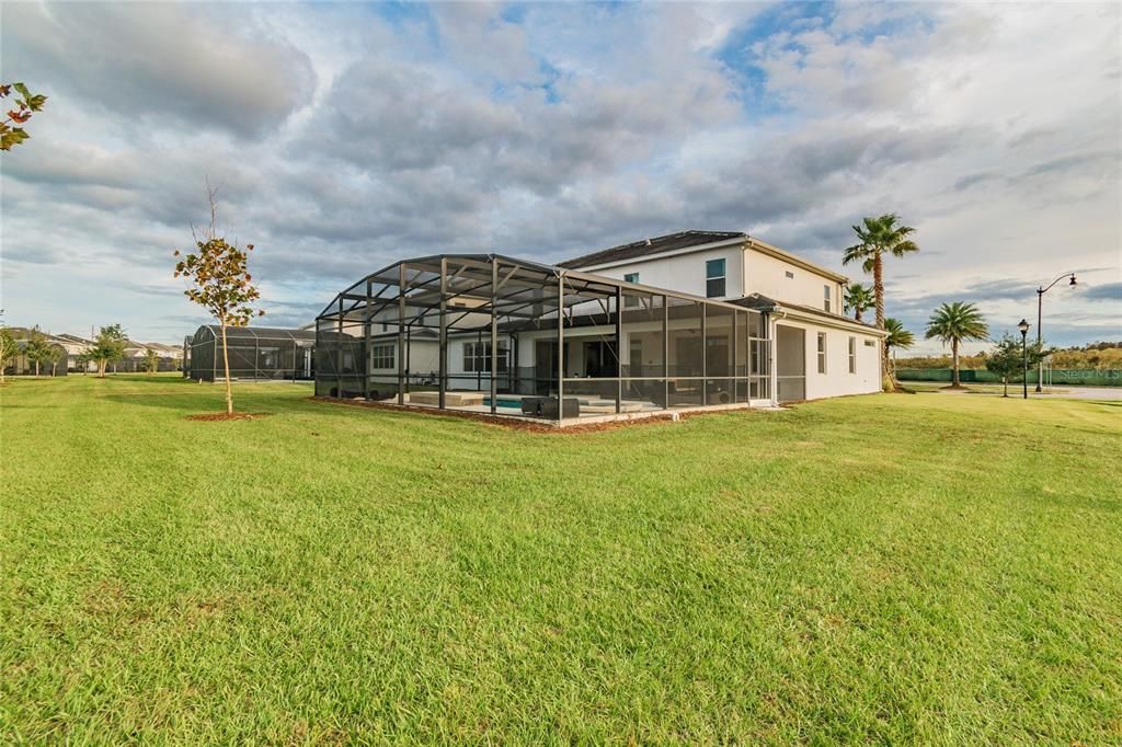 Activo con contrato: $815,000 (7 camas, 7 baños, 4014 Pies cuadrados)