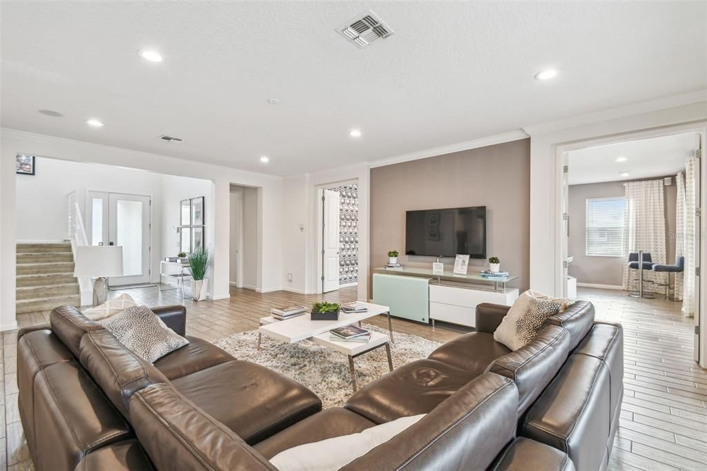 Activo con contrato: $815,000 (7 camas, 7 baños, 4014 Pies cuadrados)