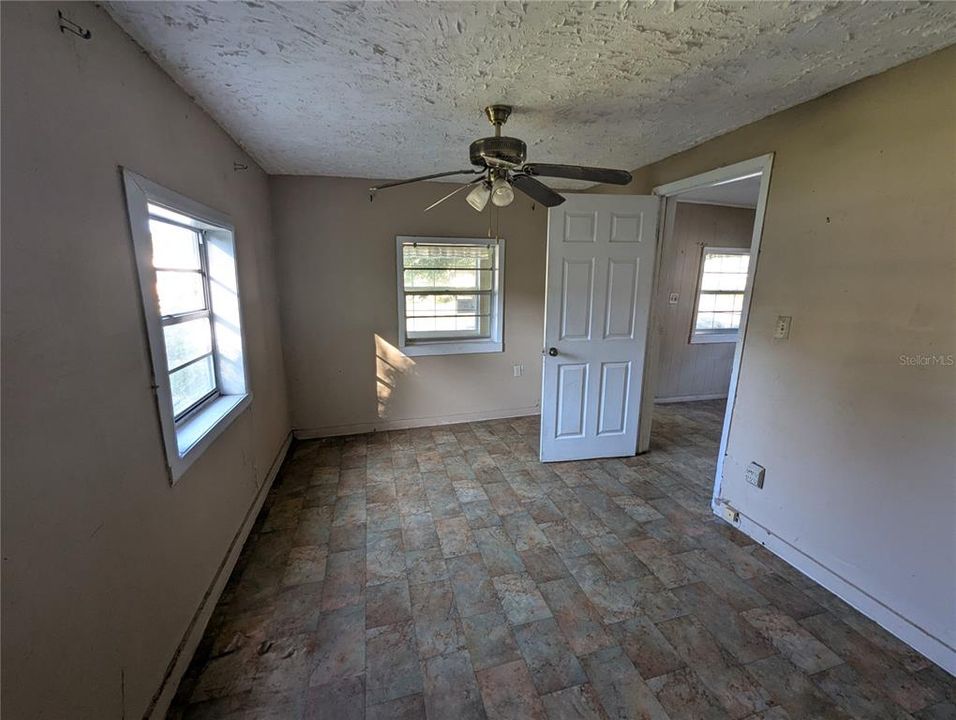 En Venta: $109,900 (2 camas, 1 baños, 848 Pies cuadrados)