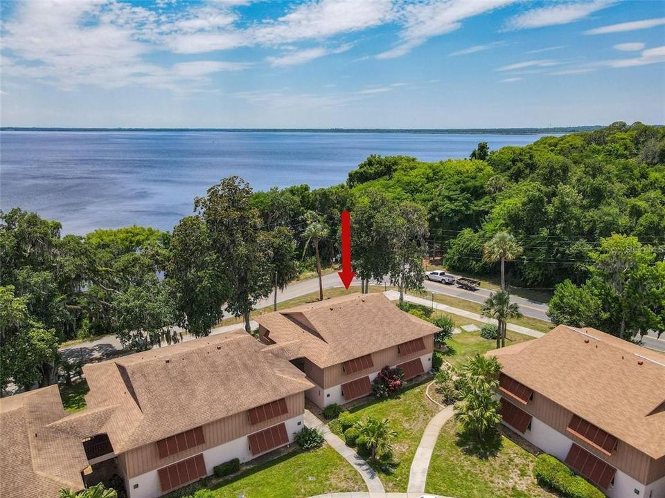 For Sale: $210,000 (2 beds, 2 baths, 897 Square Feet)