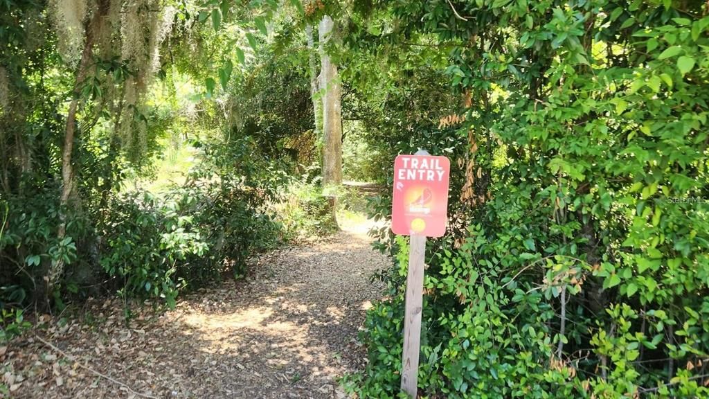 For Sale: $210,000 (2 beds, 2 baths, 897 Square Feet)