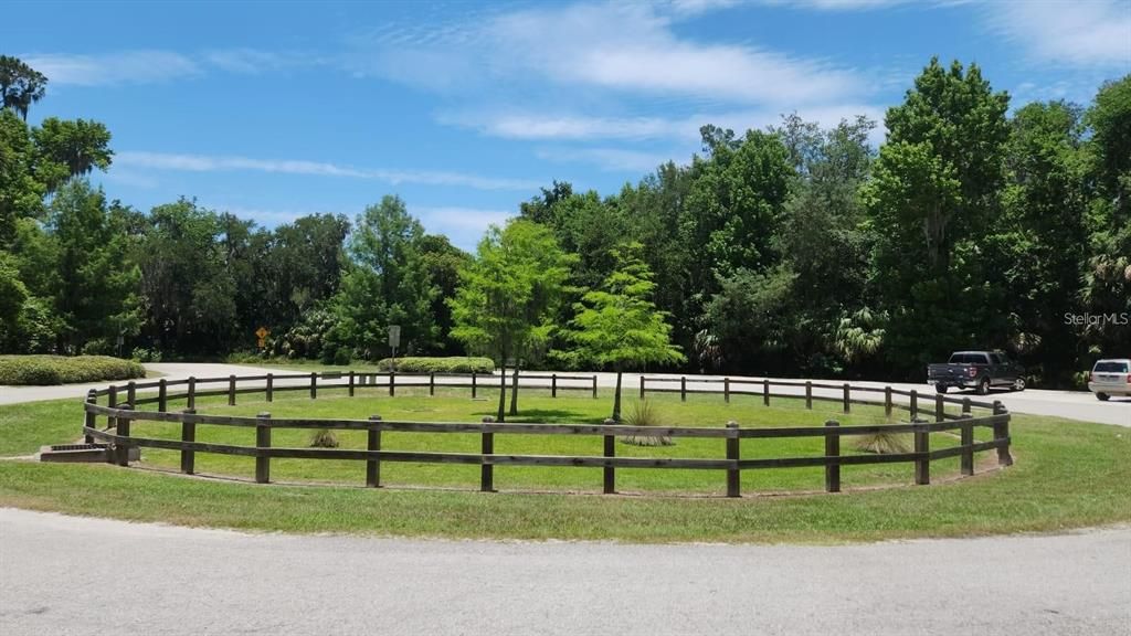 For Sale: $210,000 (2 beds, 2 baths, 897 Square Feet)