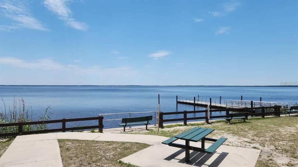 For Sale: $210,000 (2 beds, 2 baths, 897 Square Feet)