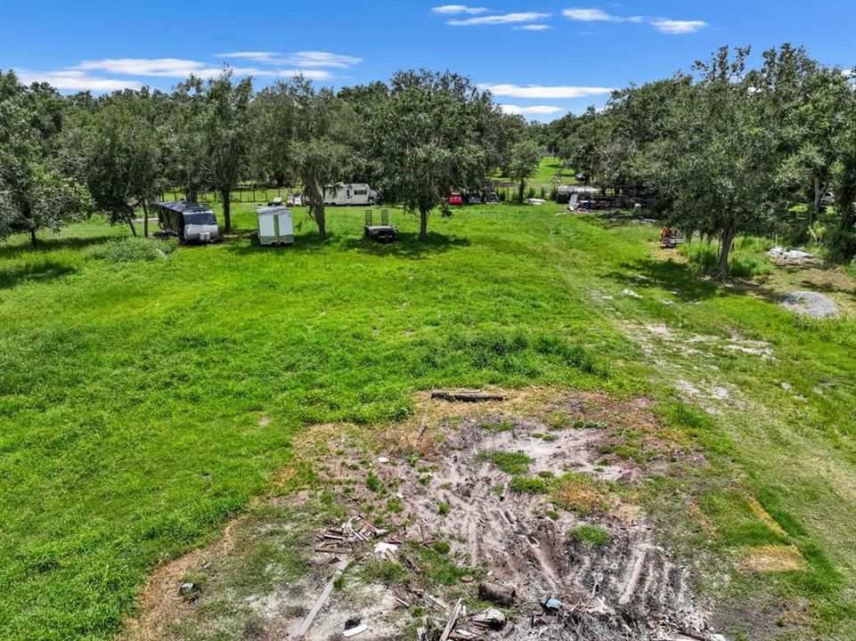 待售: $1,500,000 (4.30 acres)