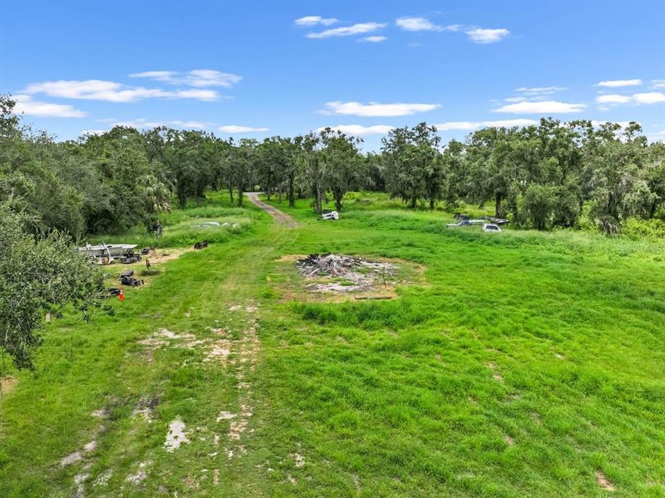 待售: $1,500,000 (4.30 acres)