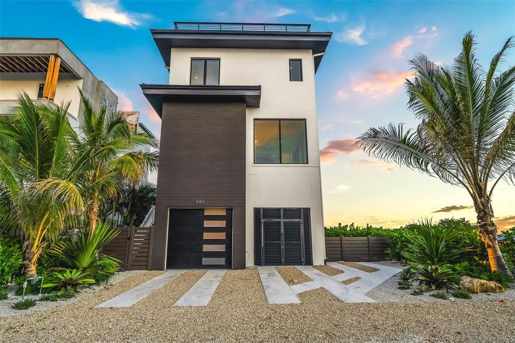 На продажу: $6,250,000 (6 спален, 6 ванн, 3375 Квадратных фут)