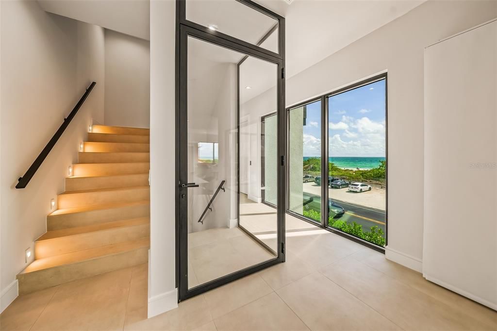 На продажу: $6,250,000 (6 спален, 6 ванн, 3375 Квадратных фут)