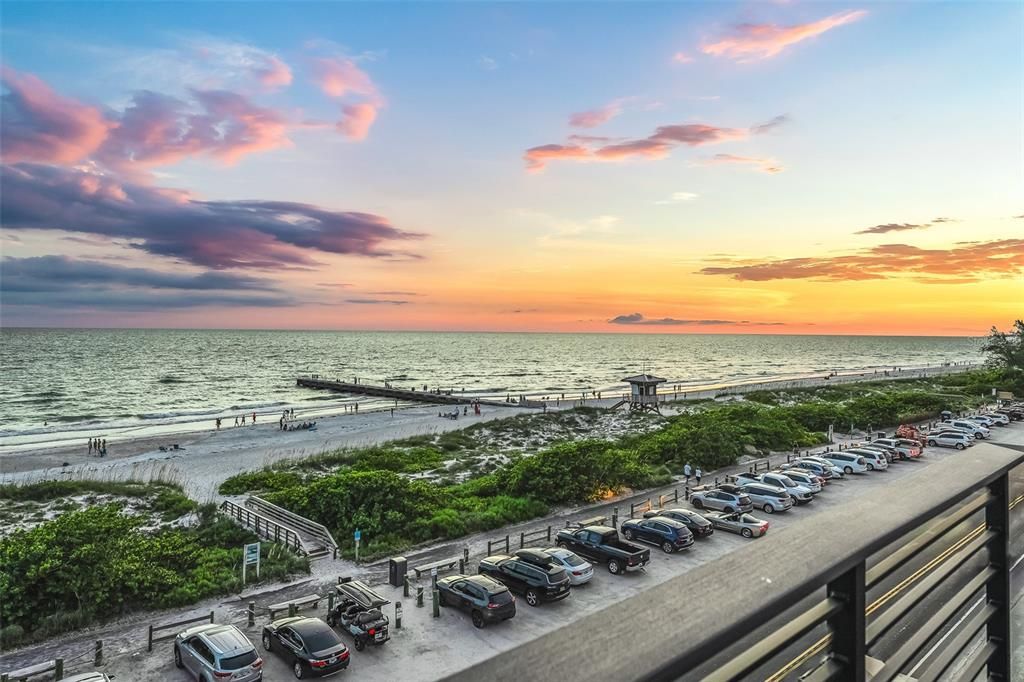 На продажу: $6,250,000 (6 спален, 6 ванн, 3375 Квадратных фут)