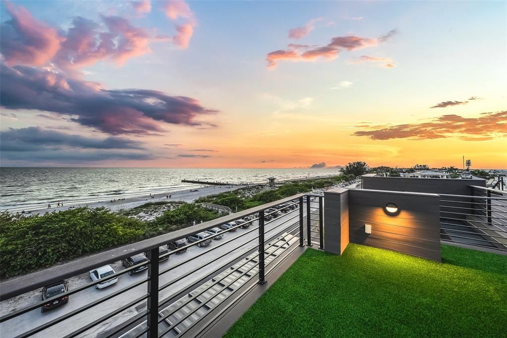 На продажу: $6,250,000 (6 спален, 6 ванн, 3375 Квадратных фут)