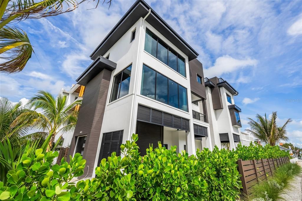 На продажу: $6,250,000 (6 спален, 6 ванн, 3375 Квадратных фут)